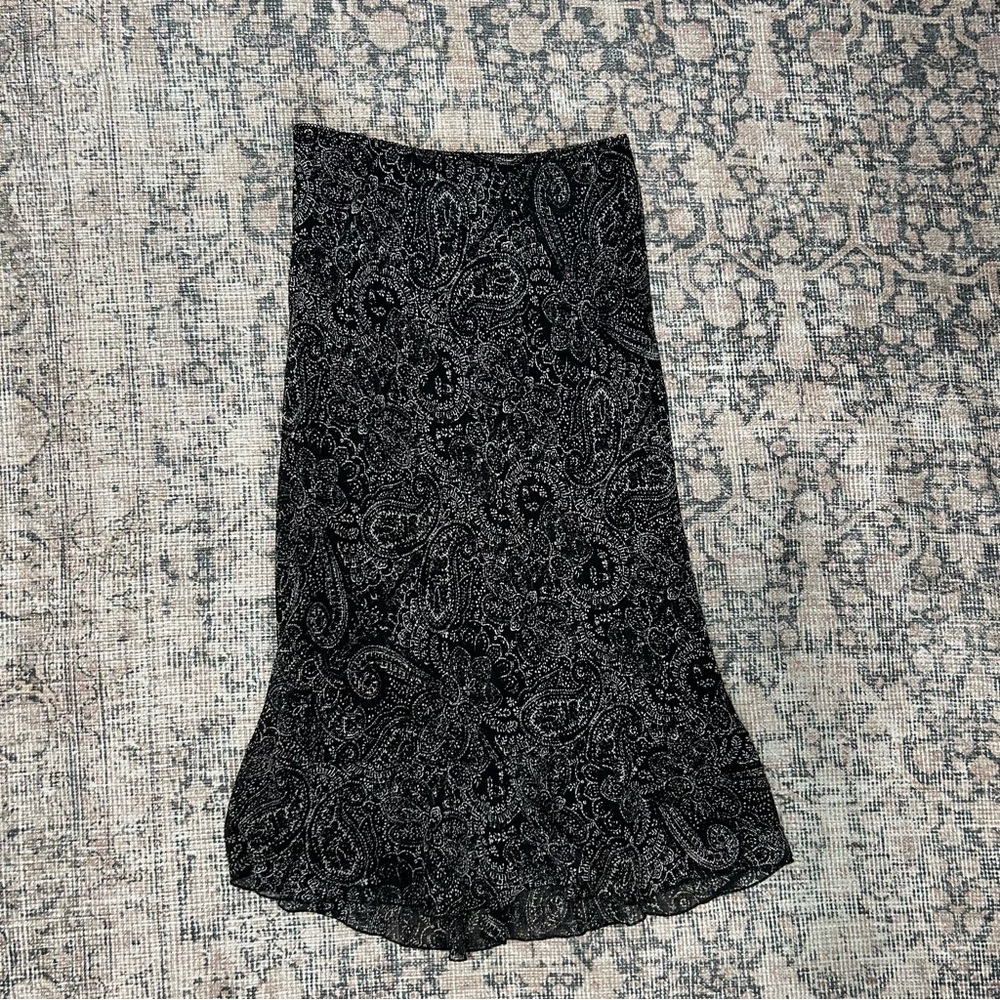 Vintage black & white paisley print midi skirt
